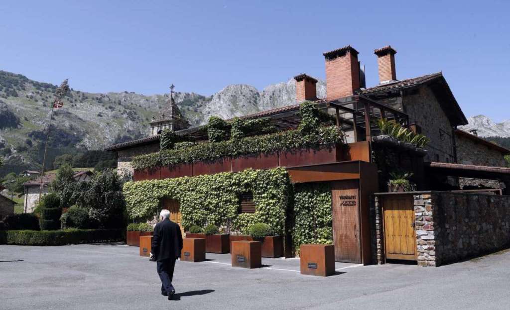 The World’s Most Exquisite Tables: Top 10 Restaurants Redefining Dining in 2025