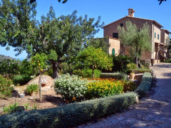 Robert Graves’s Villa in Mallorca: A Poet’s Sanctuary in&nbsp;Deià