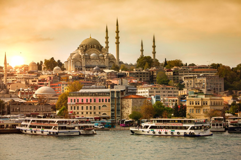 Istanbul: Where Continents Meet, Cultures Collide