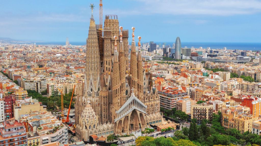 Gaudí’s Barcelona: A City Shaped by Imagination